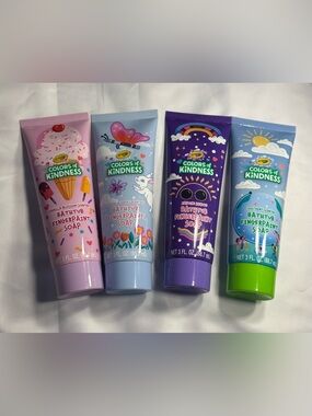 4 New Crayola Colors of Kindness Bathtub Fingerpaint Soap